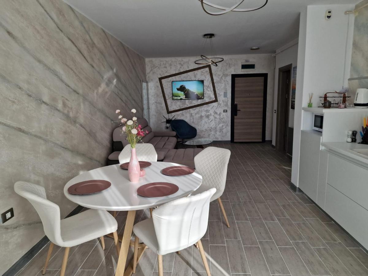 Livia Apartment Năvodari Zewnętrze zdjęcie
